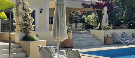 Piscine extérieure, piscine chauffée