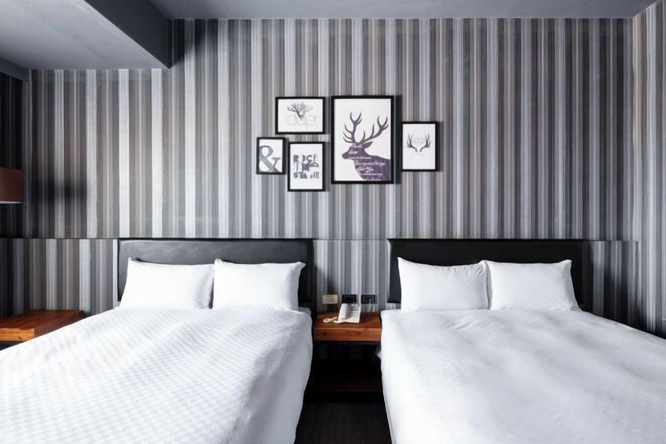 Premium bedding, desk, blackout drapes, free WiFi