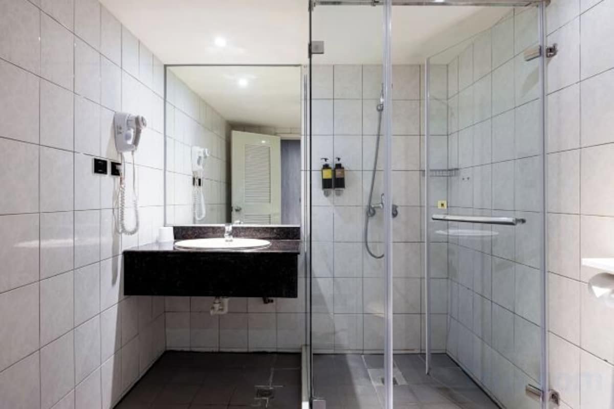 Bathroom | Shower, free toiletries, hair dryer, towels