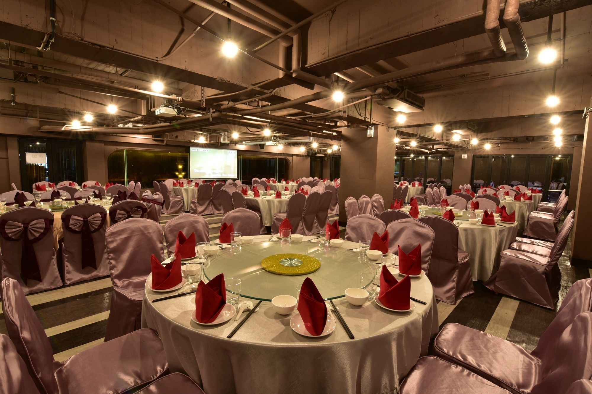 Banquet hall
