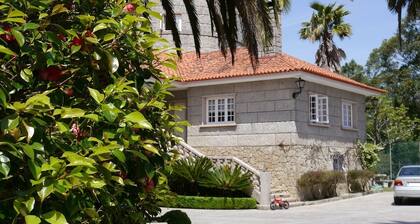 Steinchalet mit Pool und Garten