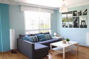 Smart TV, fireplace - # NEW # Impressive house for 12 - pool, Garden & BBQ (Otura)