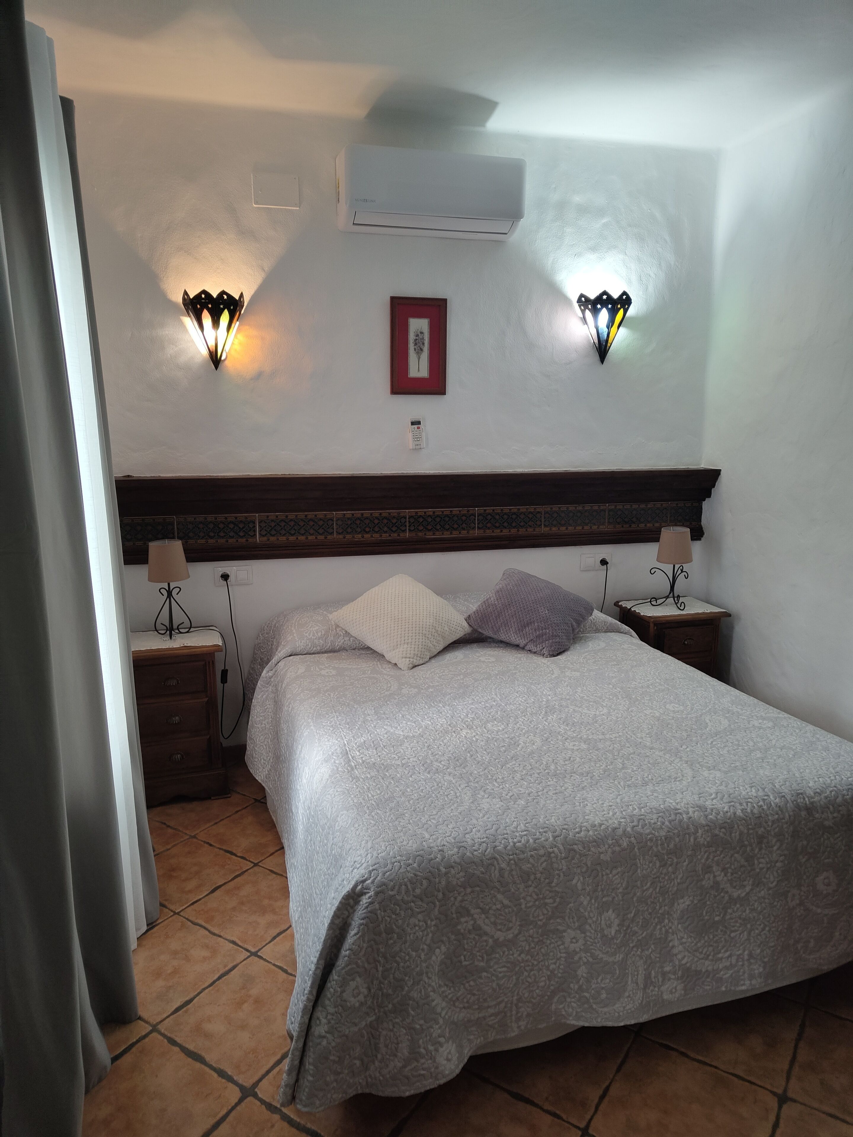 3 dormitorios, tabla de planchar con plancha, wifi gratis y ropa de cama