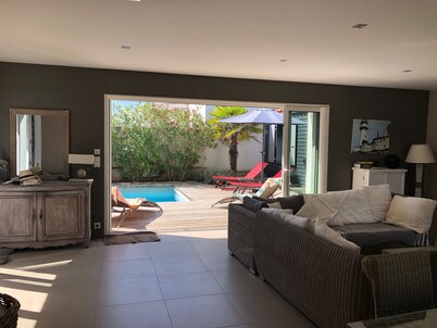 Ile de Ré: Villa 5 bedrooms,heated pool ,200m from the beach