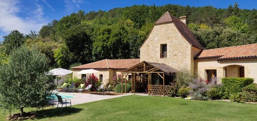 Le Hibou Heureux - Beautiful Villa for 8 With Private Pool and Garden/Parking