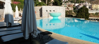 Magnifique appartement à Taormina avec piscine, à 5 minutes du théùtre grec