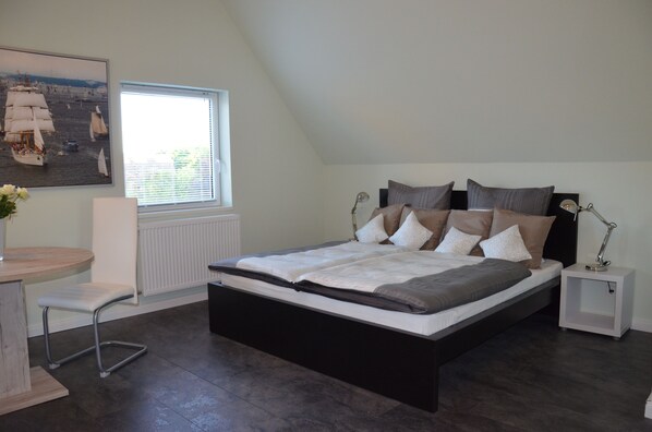 1 bedroom, WiFi, bed sheets