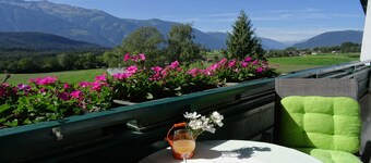 New holiday home, unique landscape, sauna, chair lift