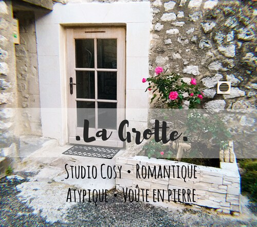 STUDIO LA GROTTE (entièrement voûté en pierres apparentes)