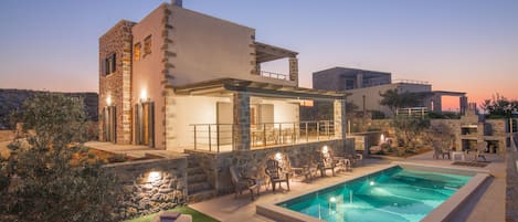 Ulkouima-allas, lämmitetty uima-allas