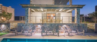 Charlise Luxury Villa by Cretevasion