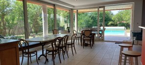 Dining - Air-conditioned villa with swimming pool in quiet village center with all amenities (Saint-Maurice-De-Gourdans)