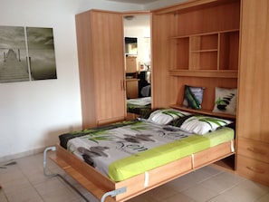 2 chambres, fer et planche à repasser, accès au Wi-Fi (inclus)