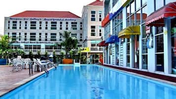 Udendørs pool