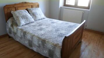 4 Schlafzimmer, Bügeleisen/Bügelbrett, WLAN, Bettwäsche