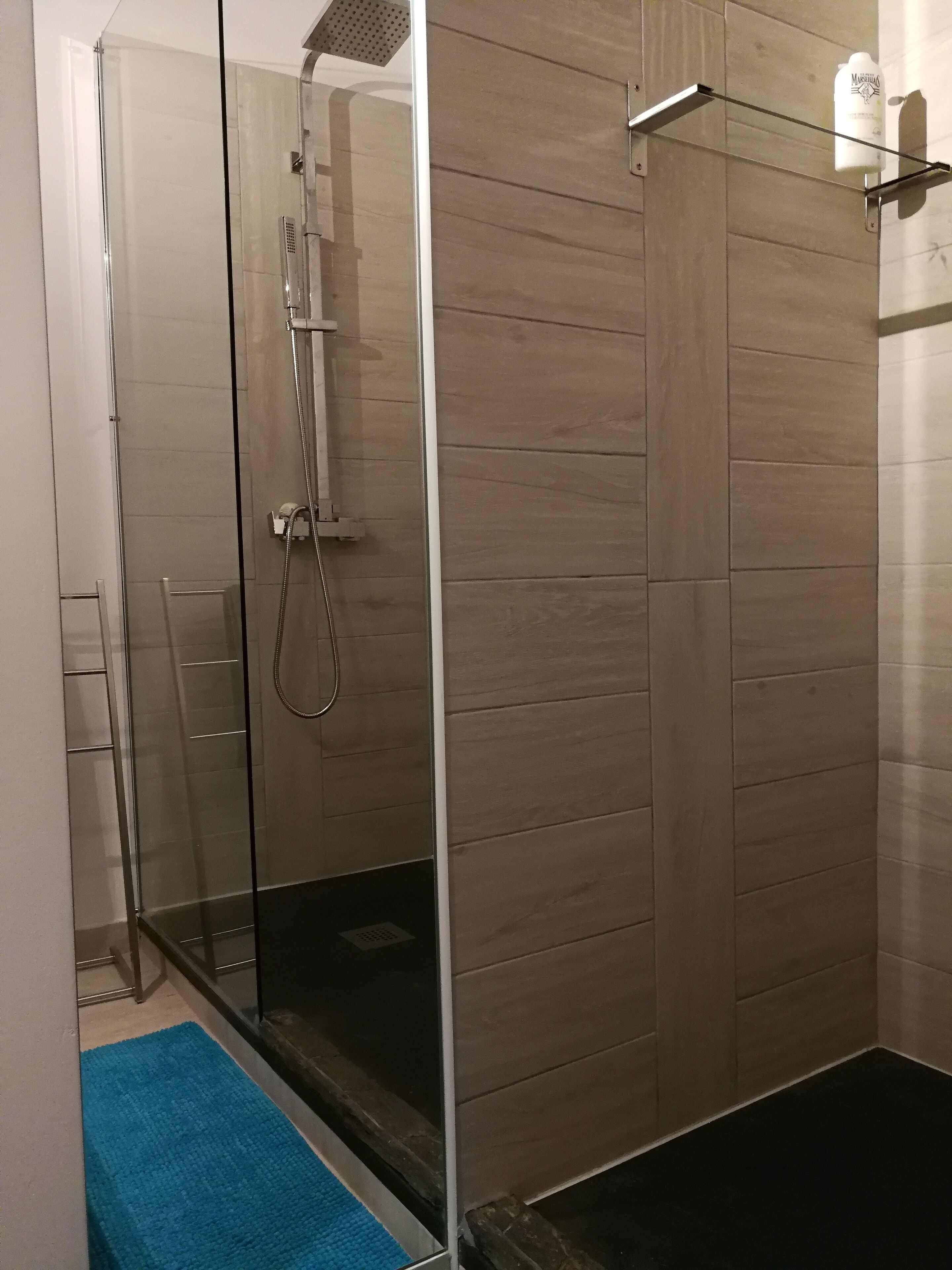 Hair dryer, towels, toilet paper