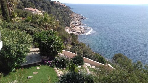 Villa + piscine la plage à vos Pieds face à Presqu'ile de Giens / Porquerolles