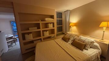 2 bedrooms, iron/ironing board, WiFi (free), bed sheets