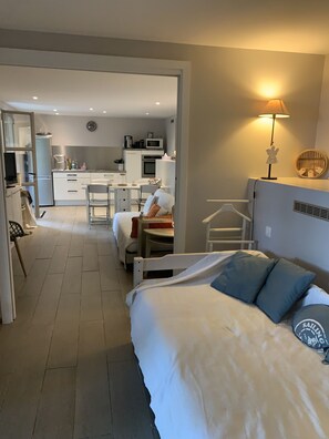 2 chambres, fer et planche Ă repasser, Wi-Fi gratuit, draps fournis