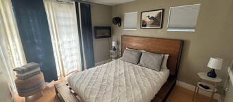 Skiers' international crash pad