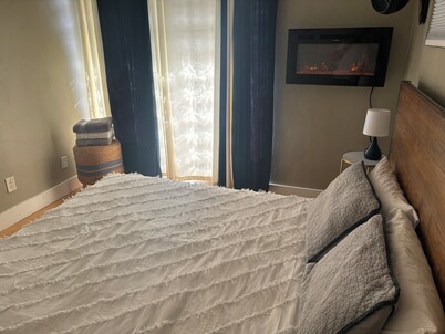Skiers' international crash pad
