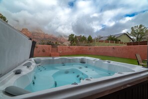 Baignoire à remous extérieure