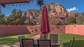 Outdoor dining - Luxury Home Unbelievable Red Rock Views & Hot Tub, Permit #007652 (Sedona)