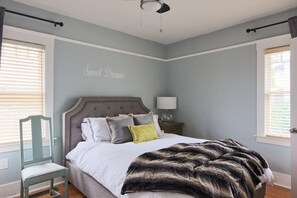 1 makuuhuone, silitysrauta/-lauta, ilmainen Wi-Fi, vuodevaatteet