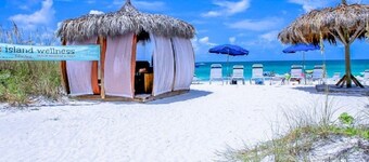 FABULOUS View of Pond!  STEPS to Pools/Tennis & Clubhouse! Fall Rates 99 dollars