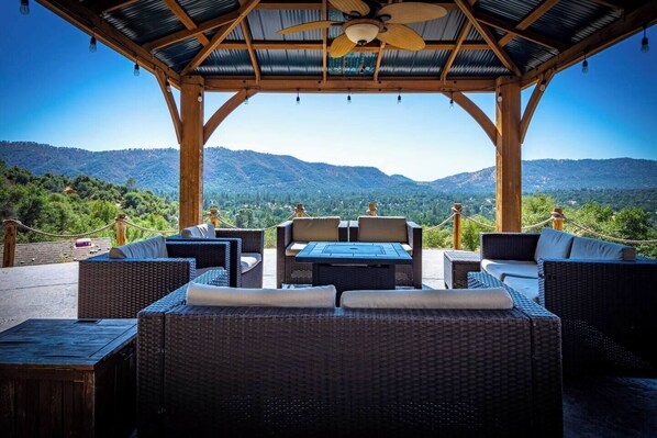 Terrace/patio - Playhouse near Yosemite, Views, Game Room, Hot Tub (Oakhurst)