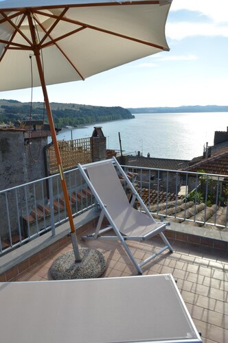 Cosy Medieval Townhouse, between lake, sea, thermal baths, Rome, Viterbo, Umbria