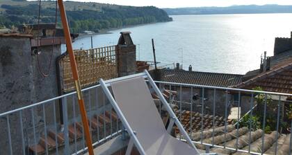 Cosy Medieval Townhouse, between lake, sea, thermal baths, Rome, Viterbo, Umbria