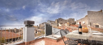 Cosy Medieval Townhouse, between lake, sea, thermal baths, Rome, Viterbo, Umbria