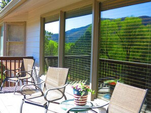 Property grounds - CASCADE RETREAT MOUNTAIN VIEWS, GREAT LOCATION NEAR COLORADO SPRINGS ATTRACTIONS (Cascade-Chipita Park)
