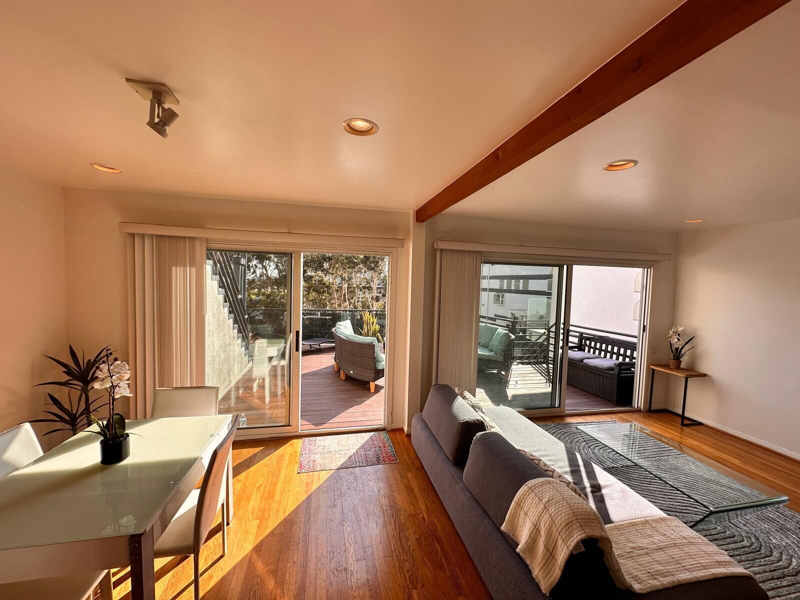 Fernseher, Kamin, Streaming-Dienste