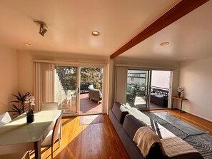 Fernseher, Kamin, Streaming-Dienste