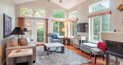 Quiet Convenient Comfort in Gated Community
