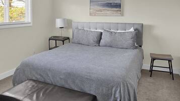 4 bedrooms, iron/ironing board, free WiFi, bed sheets