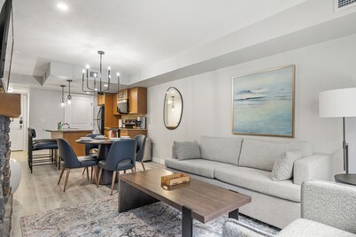Copperstone 2BR in the Canadian Rockies - Dog-Friendly, Shared Hot Tub