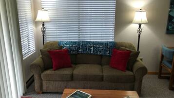 Smart-TV, Kamin, Videospiele