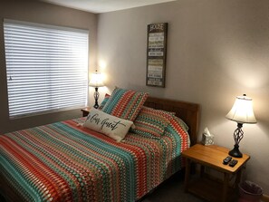 2 bedrooms, free WiFi, bed sheets - Cozy Winter Condo - Great View of Hidden Valley Resort -Ski In-Out  (Hidden Valley)