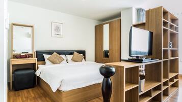 Standardzimmer, 1 King-Bett | Hochwertige Bettwaren, Zimmersafe, Verdunkelungsvorhänge