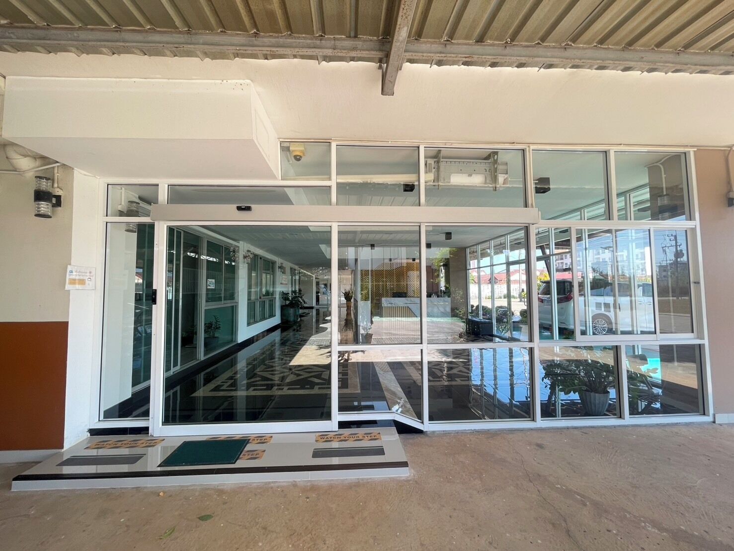 ด้านหน้าที่พัก