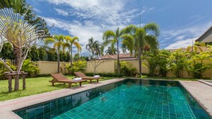 3 Bedroom Pool Villa | 테라스/파티오