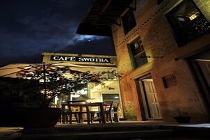 Fachada del alojamiento - Noche