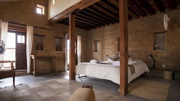 Family Suite | Desk, laptop workspace, free WiFi