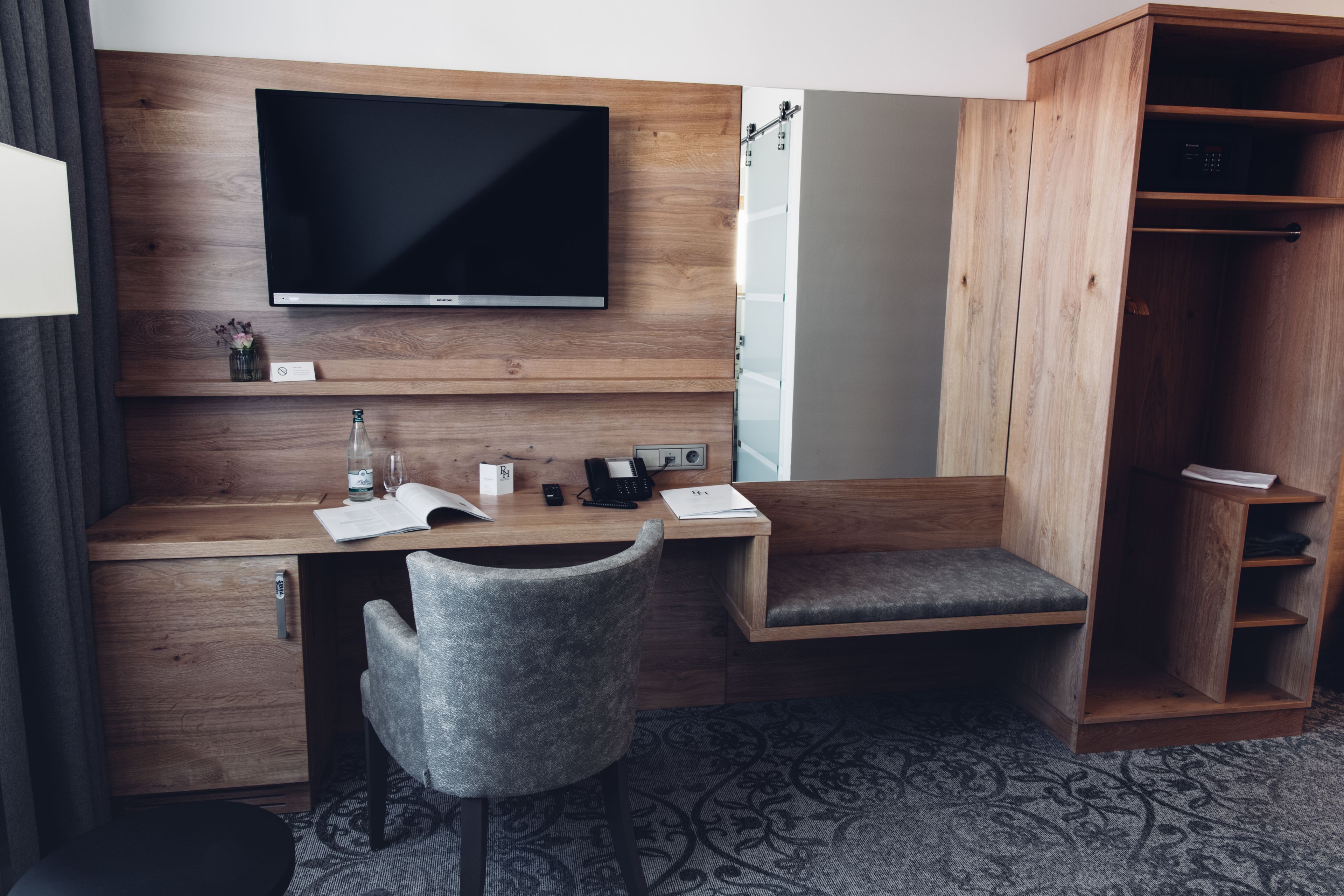 single room | in-room safe, desk, iron/ironing board, free wifi