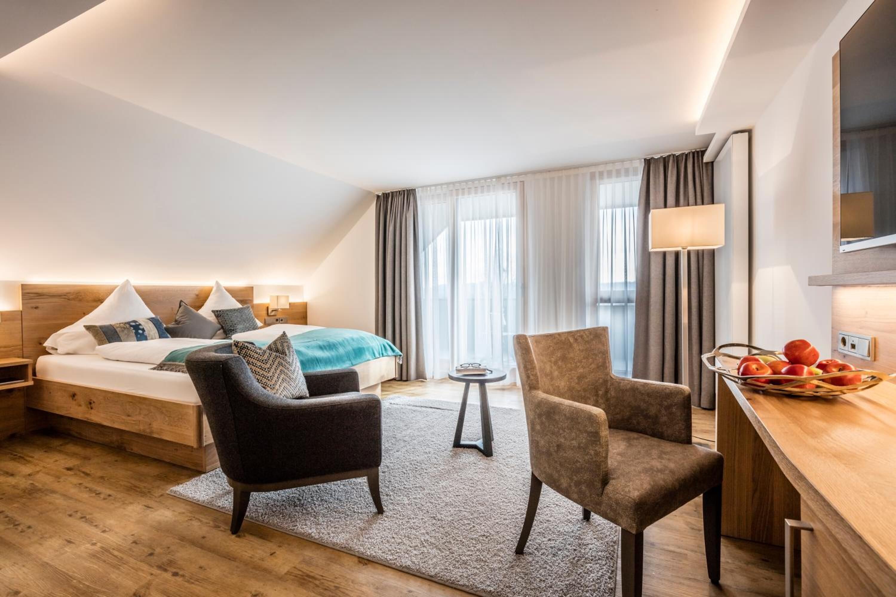 in-room safe, desk, iron/ironing board, free wifi