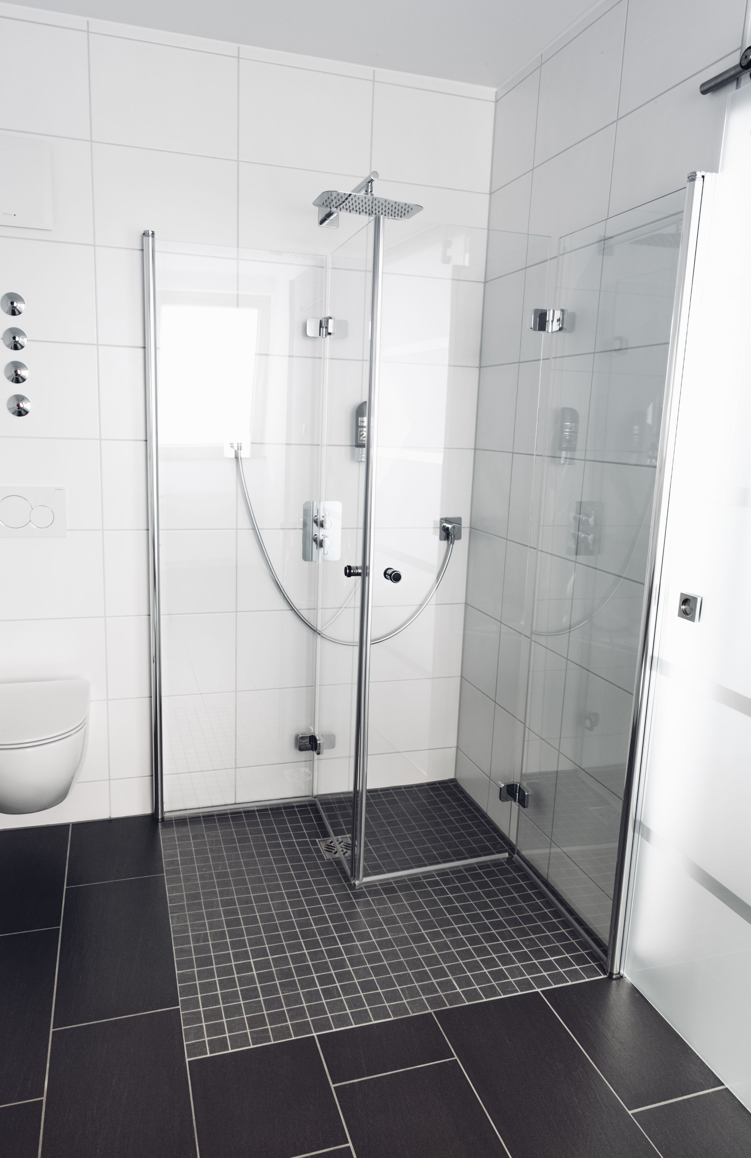 Dusche im Bad