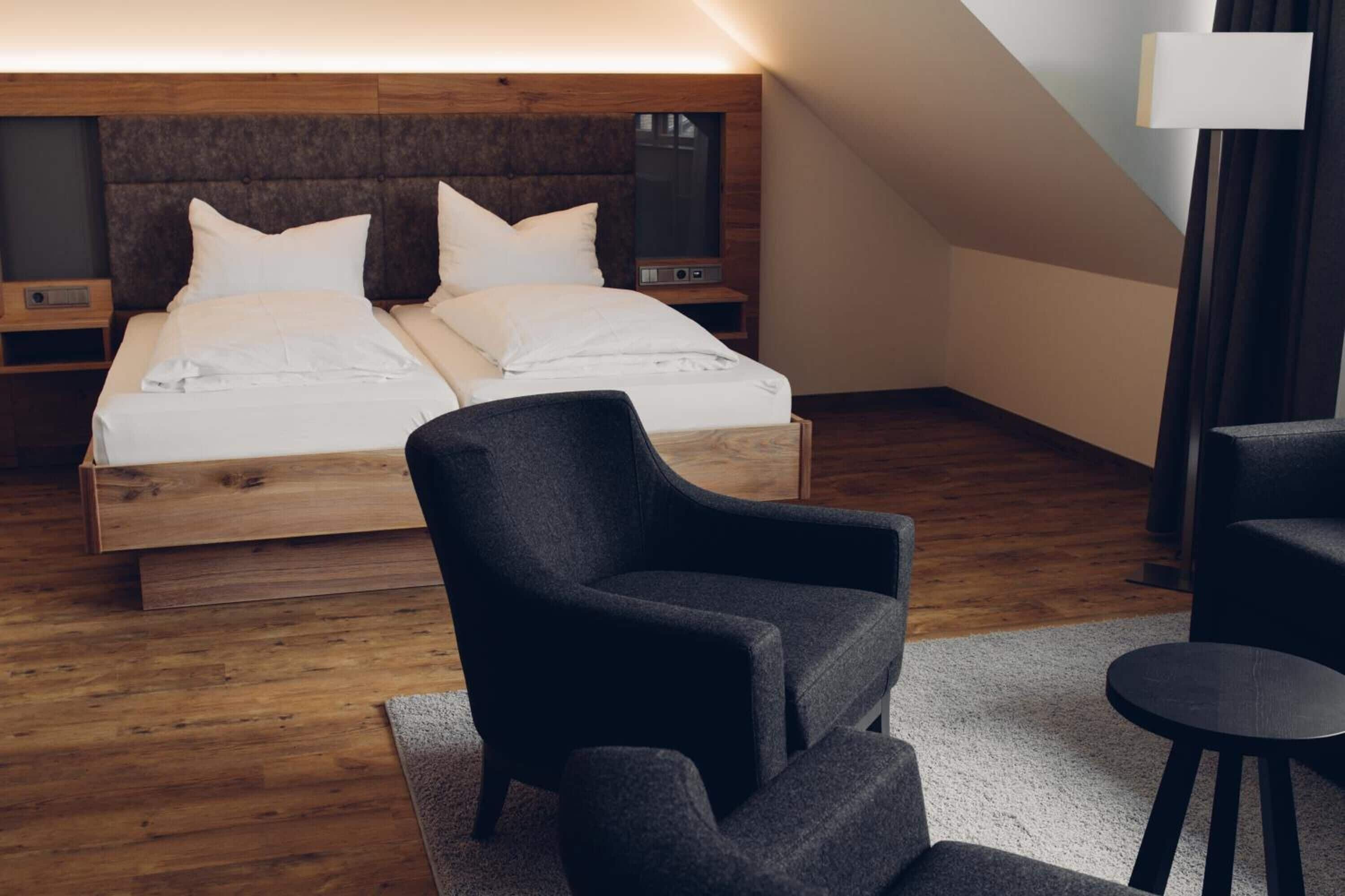 in-room safe, desk, iron/ironing board, free wifi